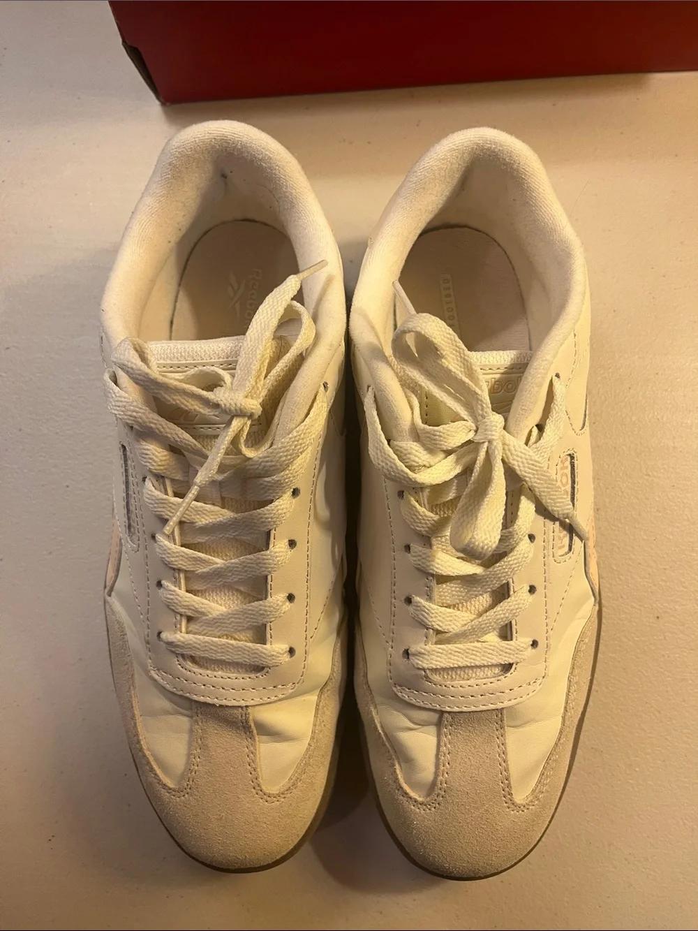 Reebok classic low